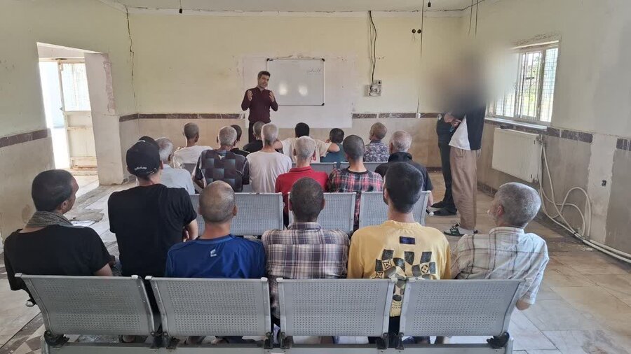 آغاز طرح مهارتآموزی مددجویان مرکز ماده ۱۶ کبودرآهنگ با آموزش جوشکاری