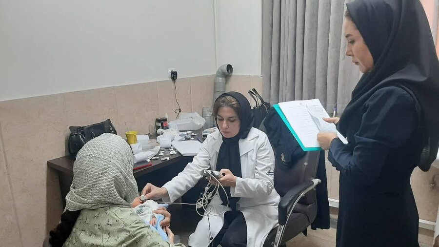 شهریار | بازدید نظارتی از طرح‌های غربالگری شنوایی نوزادان و غربالگری بینایی کودکان ۳ تا ۶ سال در شهرستان