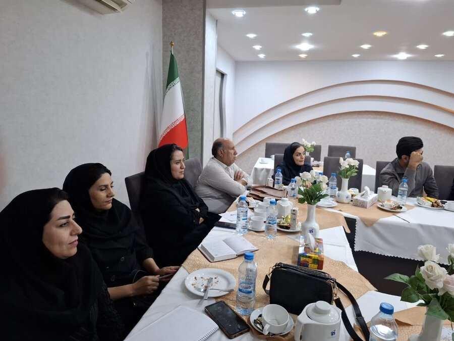کارگاه آموزشی «مداخله در رفتارهای خودآسیب‌رسان»  درسیرجان برگزارشد