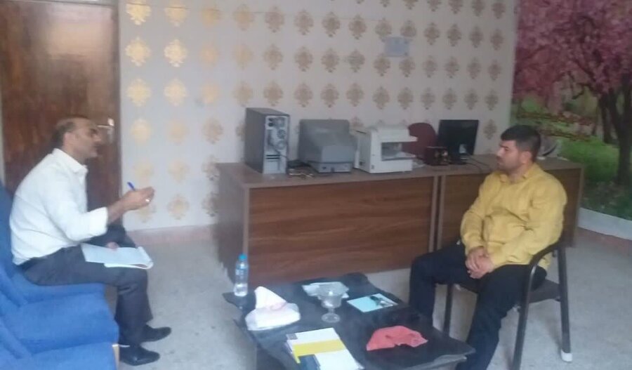 بازدید رئیس بهزیستی شهرستان آوج از مرکز مشاوره نگاه نو