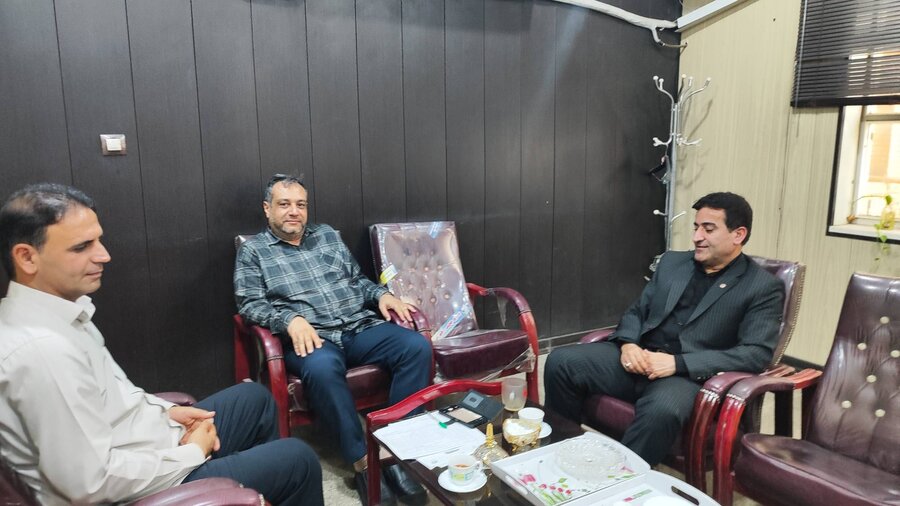 بازدید معاون بهزیستی خوزستان از مرکز خوارزمی با محوریت اشتغال نوین