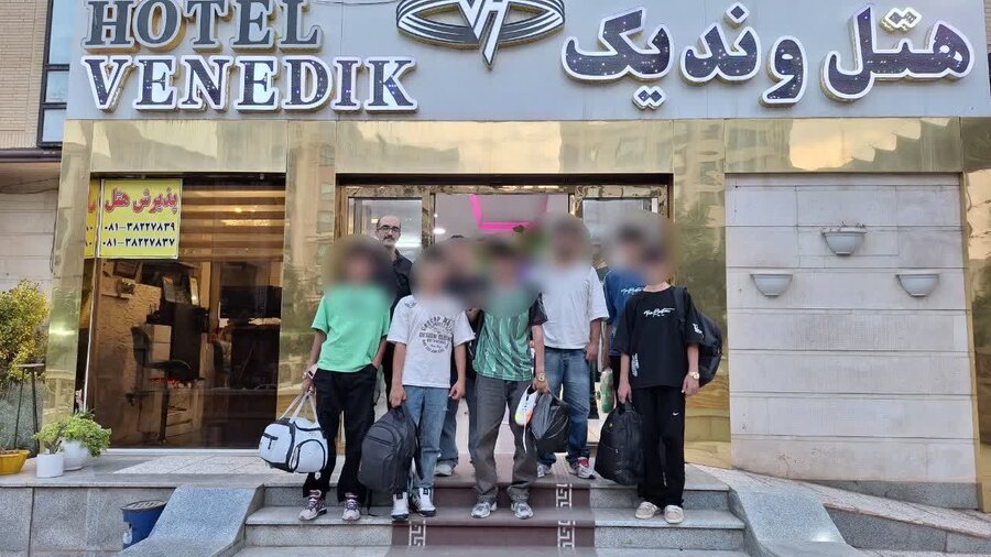 ورود تیم فوتسال لرستان به همدان؛ پذیرش و اسکان تیم‌ها ادامه دارد