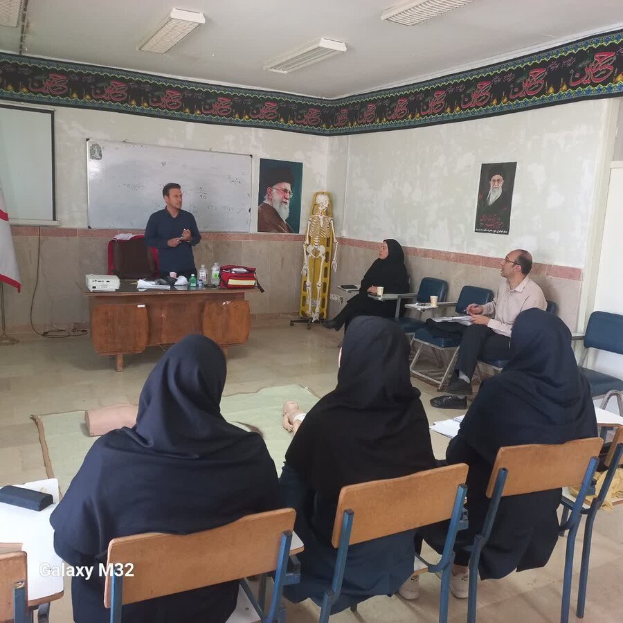  دوره آموزشی «مدیریت استرس بحران و کمک‌ های اولیه روانشناختی» در بیله‌ سوار برگزار شد