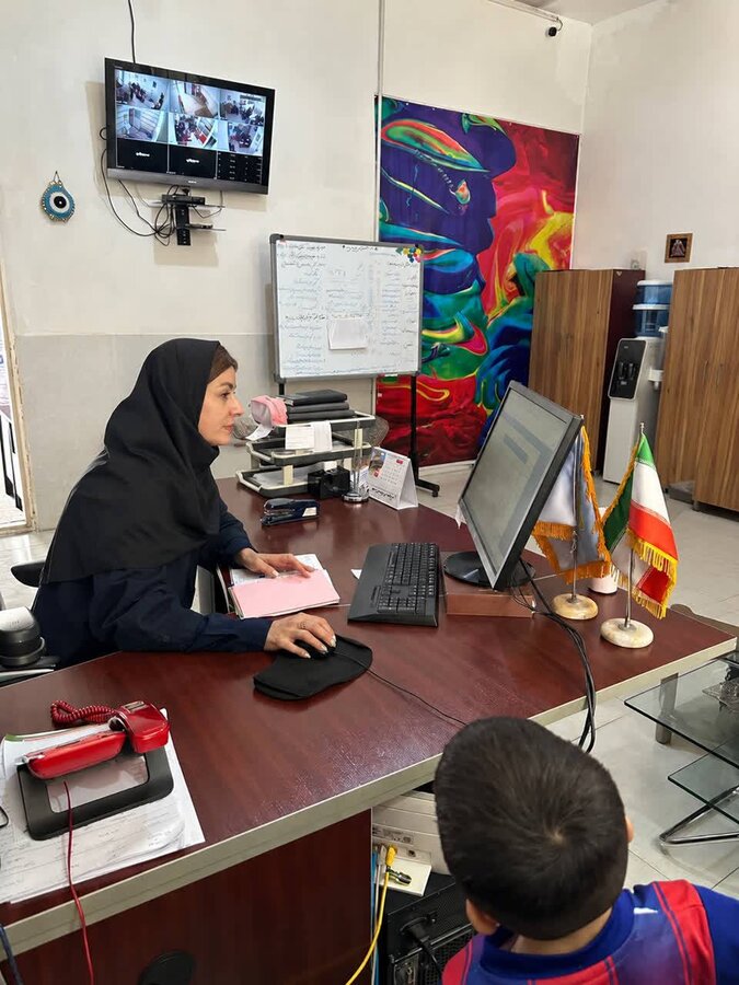 بهارستان | بازدیدکارشناس دفترامور زنان بهزیستی استان ازمرکز مثبت زندگی۱۴۶۶۴