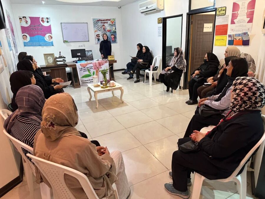 بهارستان | بازدید کارشناس سلامت اجتماعی استان ازمرکزمثبت زندگی۱۱۶۲۰