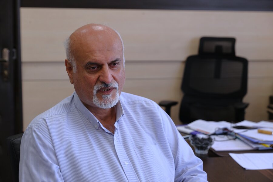 تقدیر از همکاران ایثارگر