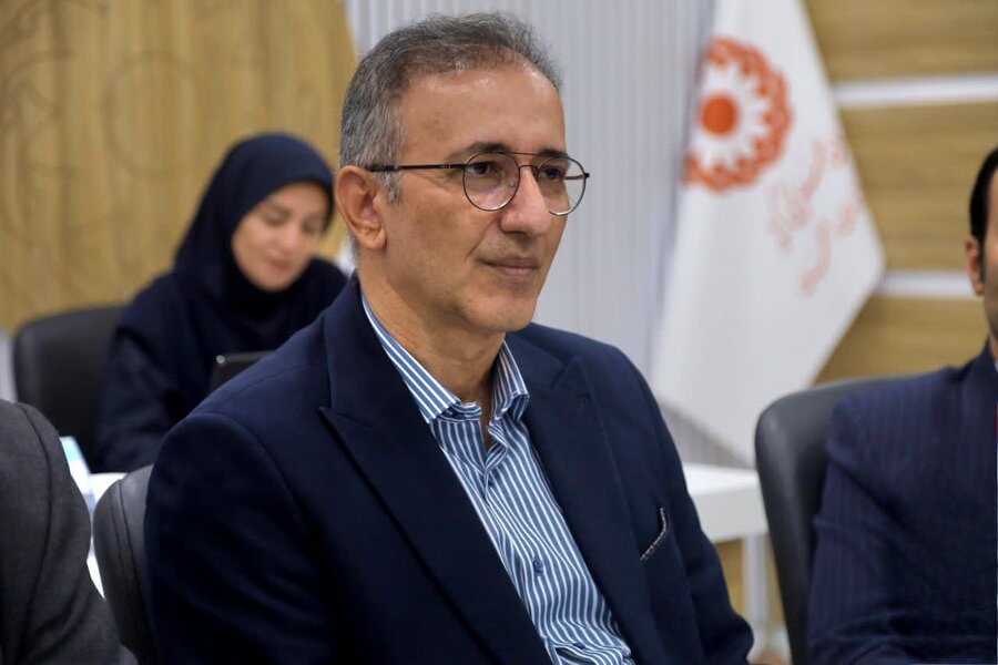 تلفیق رویکرد مددکارانه با تعهد و تخصص، ضامن ارتقای خدمت‌رسانی به جامعه هدف است