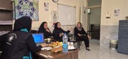 کارشناس دفتر آسیب بهزیستی کردستان از انجمن همیار سلامت روان قروه بازدید کرد