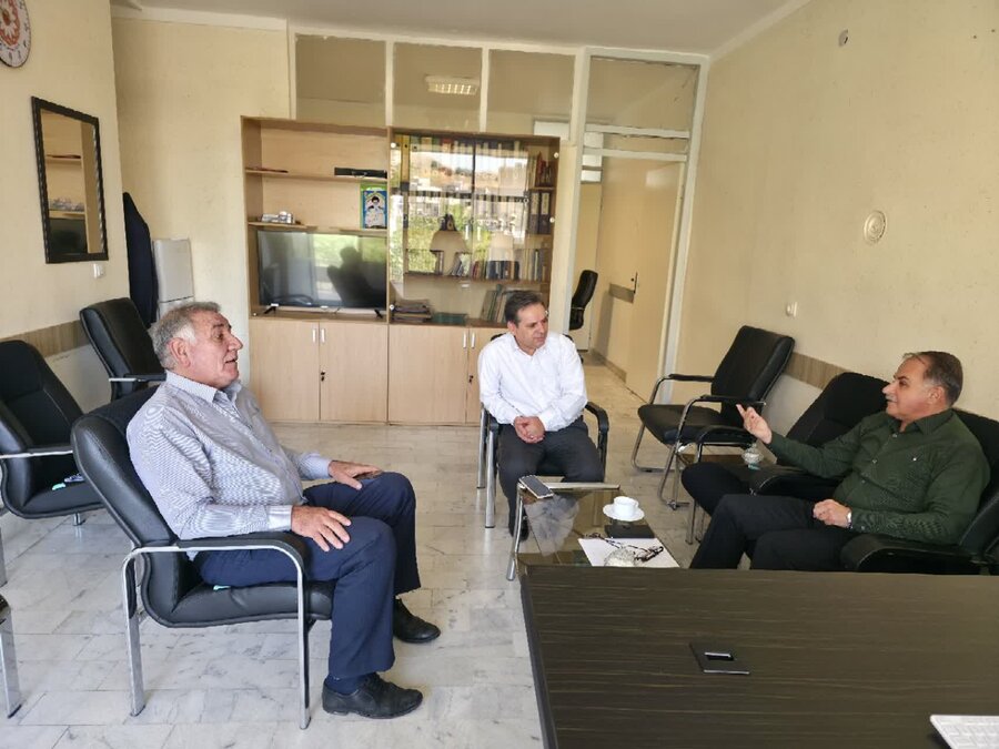 نشست تخصصی نظارت بر مراکز درمان و بازتوانی اعتیاد در سنندج برگزار شد
