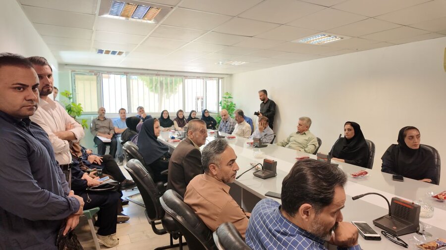 میز خدمت کارکنان ایثارگر بهزیستی کردستان برگزار شد