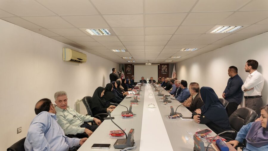 میز خدمت کارکنان ایثارگر بهزیستی کردستان برگزار شد