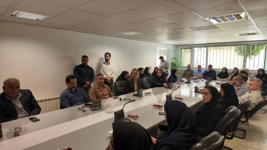 میز خدمت کارکنان ایثارگر بهزیستی کردستان برگزار شد