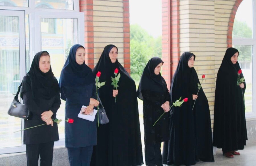  رضــــــــــوانــشهر/غبارروبی مزار شهدا درسالروز ورودآزادگان به میهن