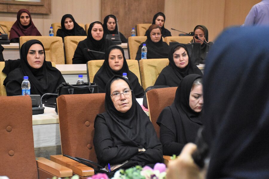 کارشناسان اجتماعی و مراکز مثبت زندگی - طرح‌های جدید دفتر خانواده و بانوان