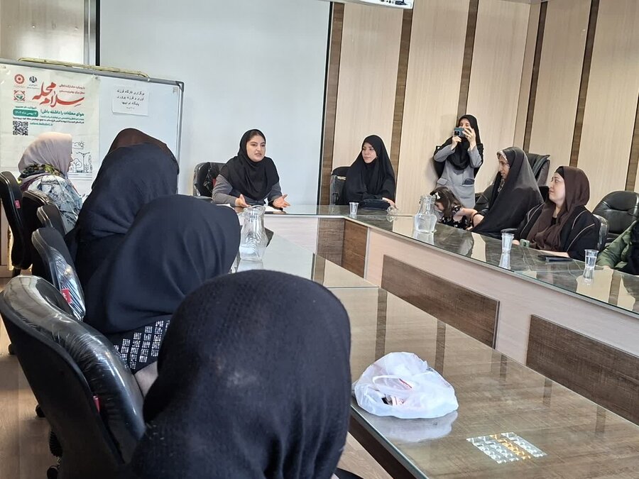 کارگاه آموزشی فرزندپروری در بهزیستی کامیاران برگزار شد
