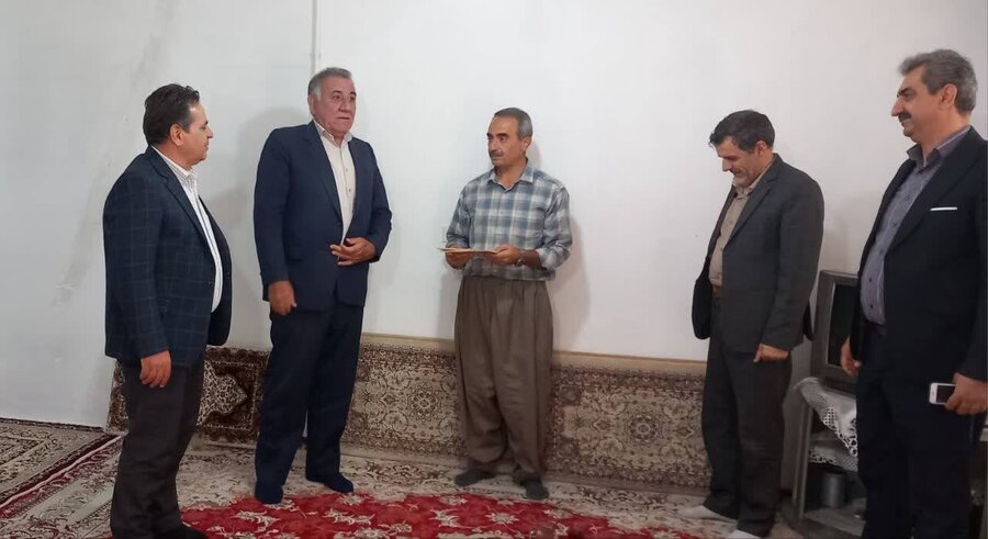 مسئولان بهزیستی کردستان از همکار آزاده بازنشسته سقز تجلیل کردند
