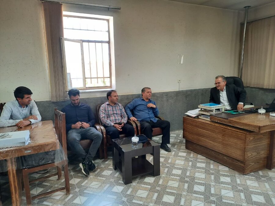 فریدن| تجلیل از همکار آزاده به مناسبت سالروز بازگشت آزادگان سرافراز