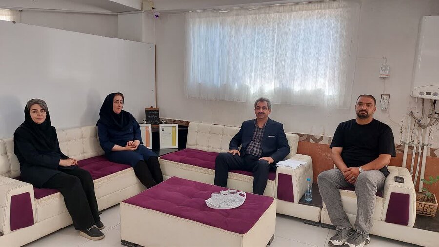 اقلام معیشتی به مرکز ترک اعتیاد سرای امید بهبودی سقز اهدا شد