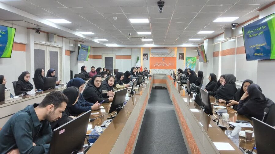 برگزاری دوره آموزشی دستورالعمل‌خوانی اشتغال ویژه کارشناسان بهزیستی