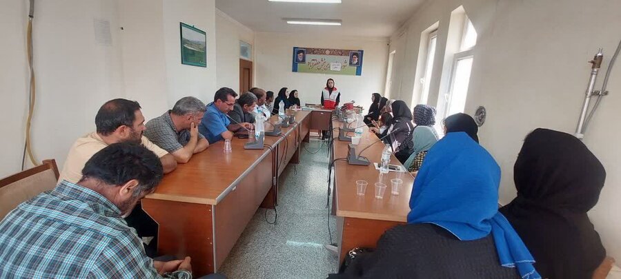  برگزاری جلسه آموزشی «اهمیت واکسیناسیون در سنین مختلف» و پیشگیری از تب دنگی در شهرستان بیله سوار