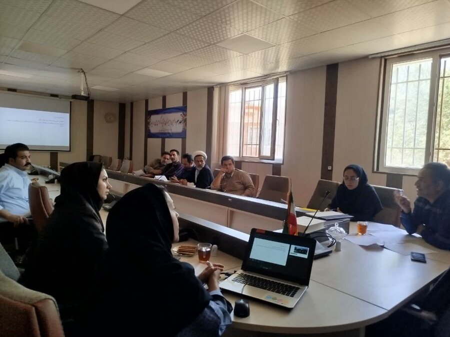 برنامه‌های هفته سالمندان در رزن بررسی شد