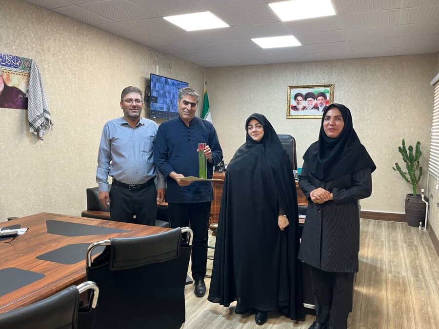 ساوجبلاغ | آیین تکریم «نمادهای صبر و پایداری»؛ تجلیل از همکار آزاده در سالروز بازگشت آزادگان به میهن
