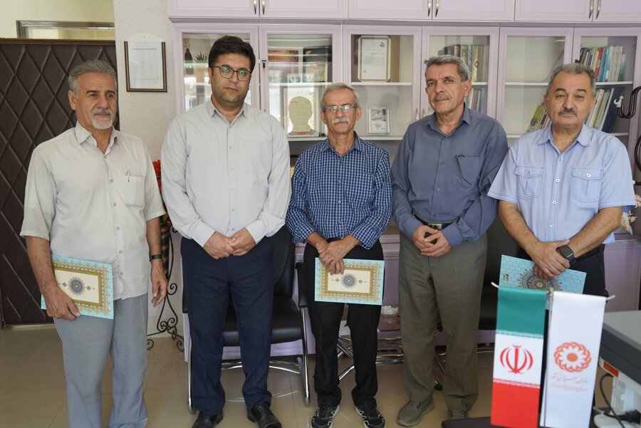 تجلیل رئیس بهزیستی مهاباد از آزادگان بازنشسته