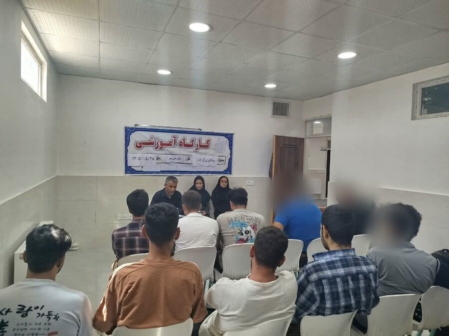 برگزاری کارگاه پیشگیری و انجام آزمایش HIV در مرکز خانه رهایی سبز کبودرآهنگ