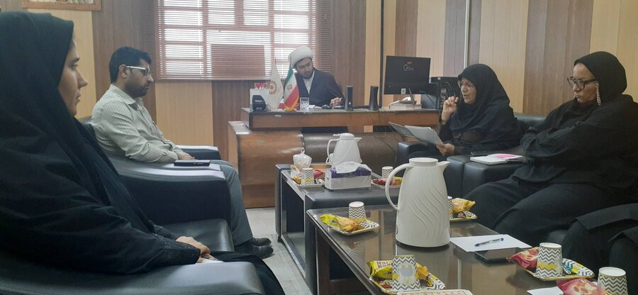 رودان | نشست صمیمانه رئیس دادگستری با کارکنان بهزیستی رودان
