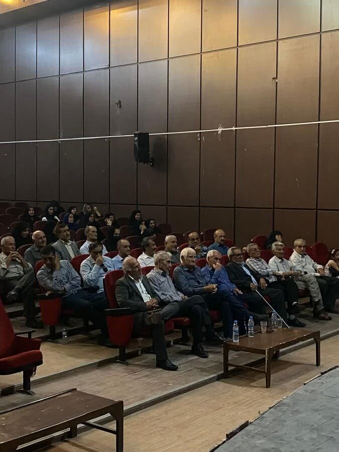 برگزاری نشست «مهر و گفت‌وگو» در کهگیلویه؛ تاکید بهزیستی بر تکریم و بهره‌گیری از ظرفیت‌های اجتماعی سالمندان