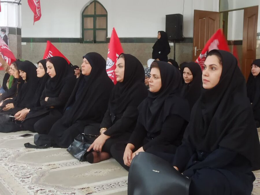 رئیس و کارکنان بهزیستی کامیاران در مراسم گرامیداشت چهلم رهبر شهید انقلاب حضور یافتند