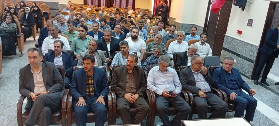کارکنان بهزیستی قروه در یادواره شهدای اصناف و کارگری حضور یافت