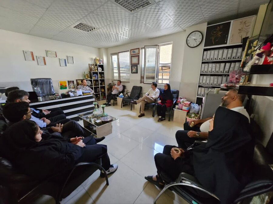 مدیرکل دفتر امور فرهنگی و اجتماعی استانداری کردستان از موسسه خیریه «باران» قروه بازدید کرد

