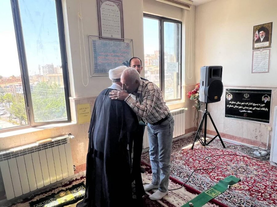 دماوند | تجلیل از همکار آزاده در اداره بهزیستی، ترویج فرهنگ ایثار، پشتوانه خدمت جهادی است
