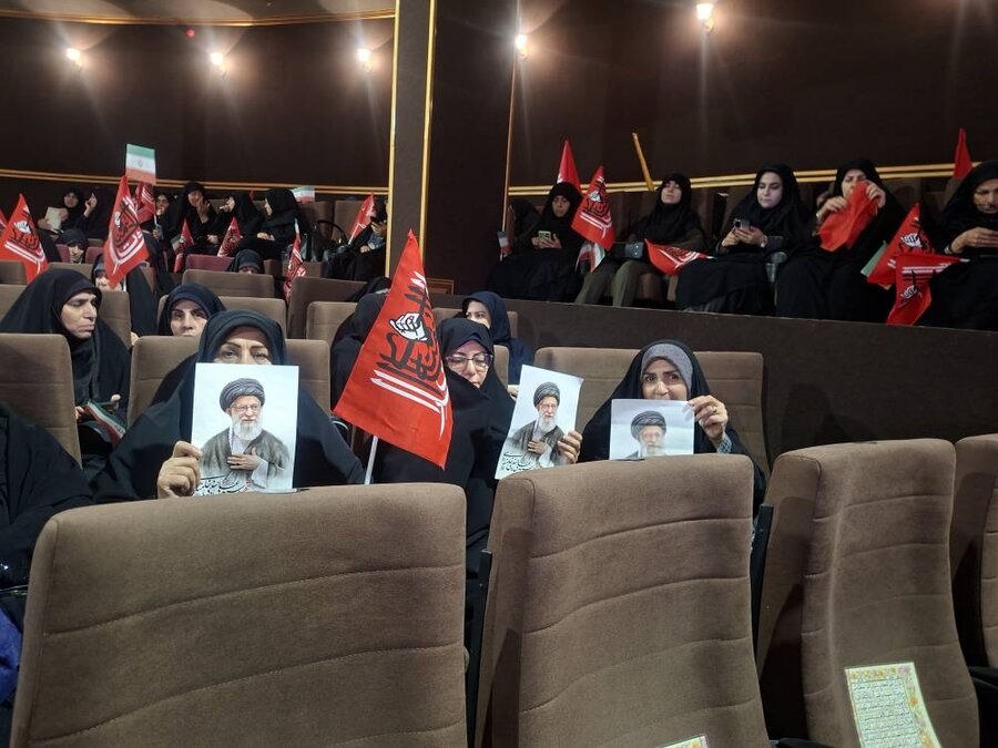 شهرتهران| حضور بسیجیان پایگاه مقاومت شهید پرویزی در یادواره شهدای کارمند