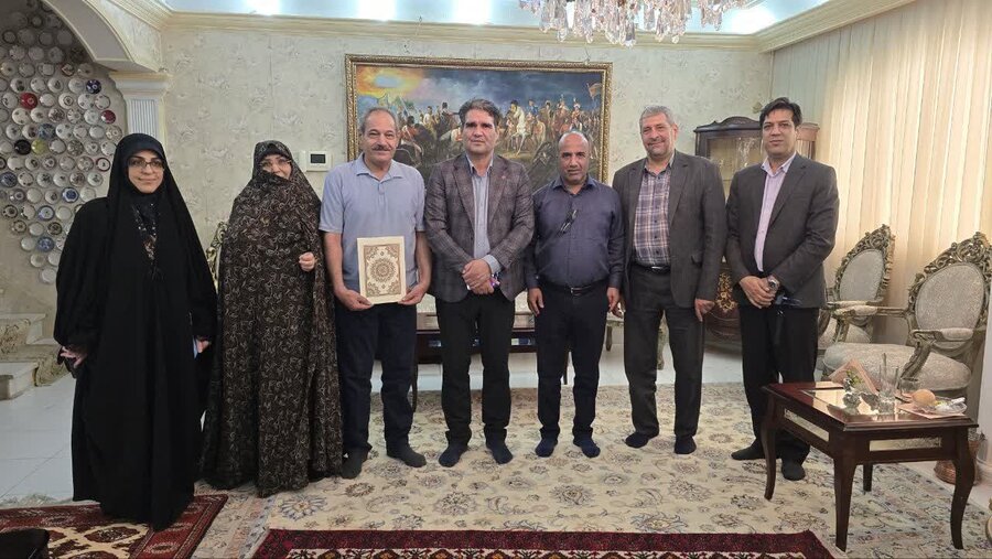تکریم همکاران ایثارگر بهزیستی خراسان رضوی