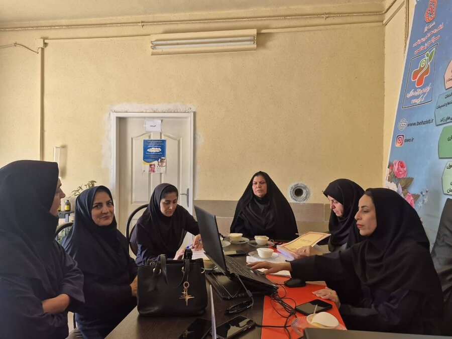 سروستان | بازدید از مراکز مثبت زندگی
