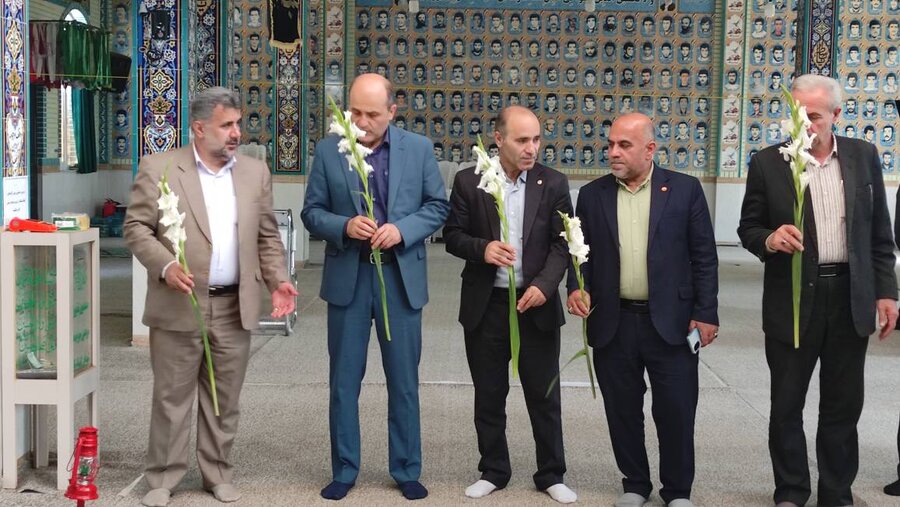 دیدار مدیرکل بهزیستی گیلان با خانواده شهید «سرور فلاح» و ادای احترام به شهدای گمنام شهرستان تالش