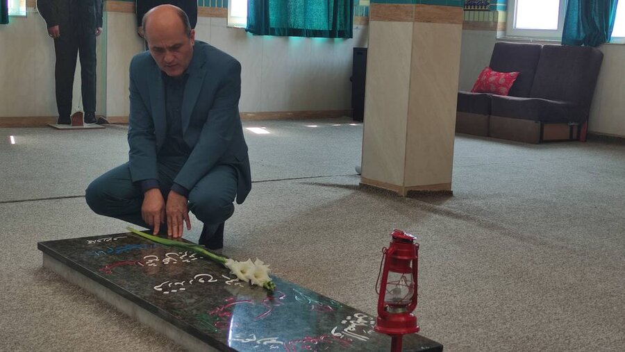 دیدار مدیرکل بهزیستی گیلان با خانواده شهید «سرور فلاح» و ادای احترام به شهدای گمنام شهرستان تالش