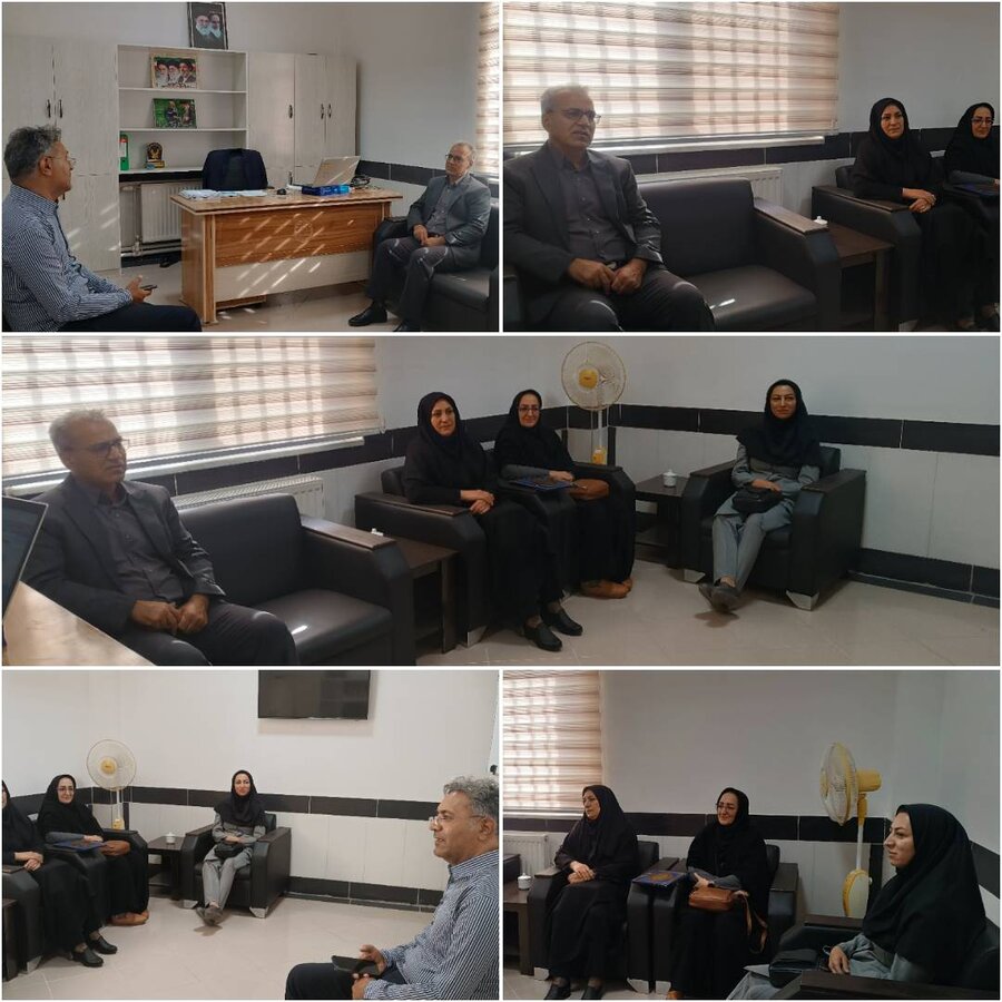 دیدار معاون توسعه کارآفرینی ،اشتغال و توانمندسازی اداره کل بهزیستی استان با رئیس اداره بهزیستی شهرستان درمیان