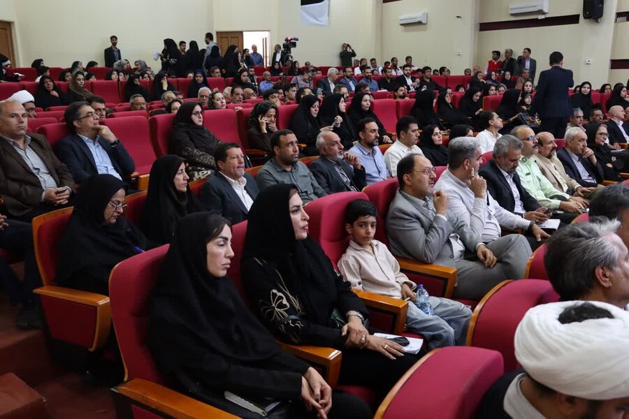 کسب نشان افتخار توسط مجمع خیرین میعاد بافق 