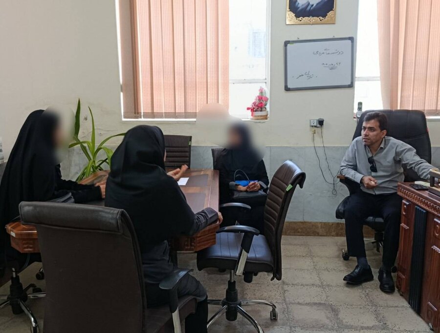 خفر| برگزاری برنامه «دوشنبه های مردمی» فرصتی برای شنیدن مطالبات مردم