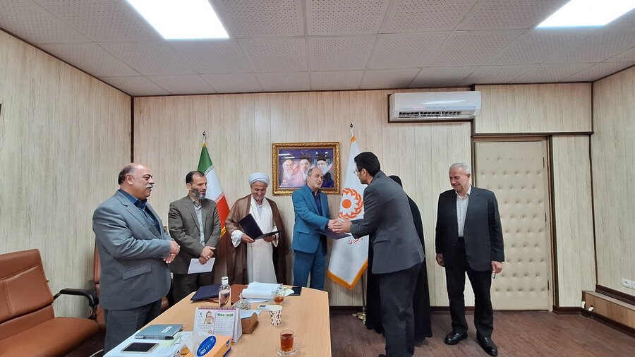 جشنواره فرهنگی" زندگی با آیه ها "