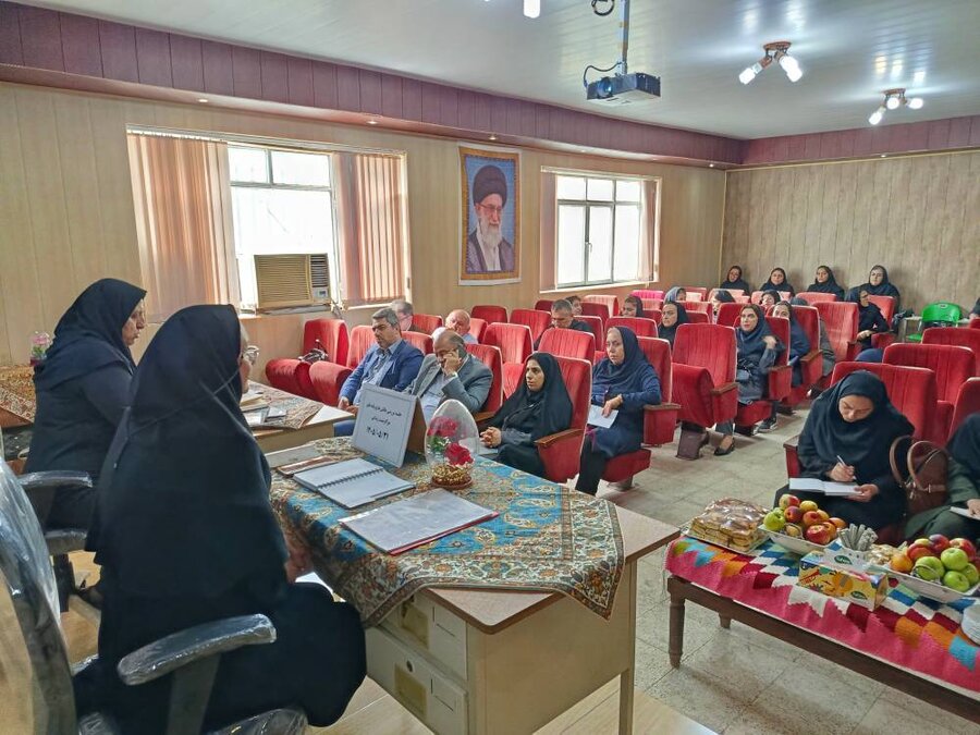 جلسه منطقه ای مسئولین فنی مراکز مثبت زندگی شهرستانهای غرب گیلان