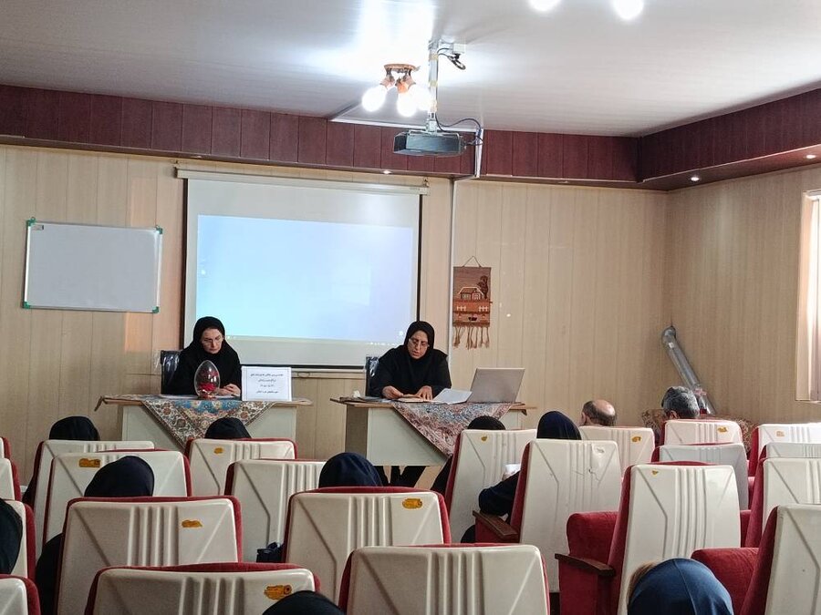 جلسه منطقه ای مسئولین فنی مراکز مثبت زندگی شهرستانهای غرب گیلان