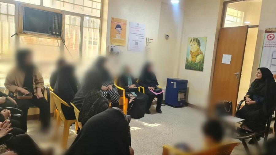 برگزاری کارگاه فرزندپروری مثبت و معرفی خدمات اورژانس اجتماعی در شوشتر