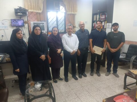 تجلیل از چهره موفق جامعه ناشنوایان و عوامل اجرایی مدرسه پویا در بهبهان