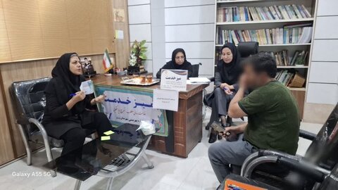 میز خدمت بهزیستی رزن به مناسبت هفته ناشنوایان برگزار شد