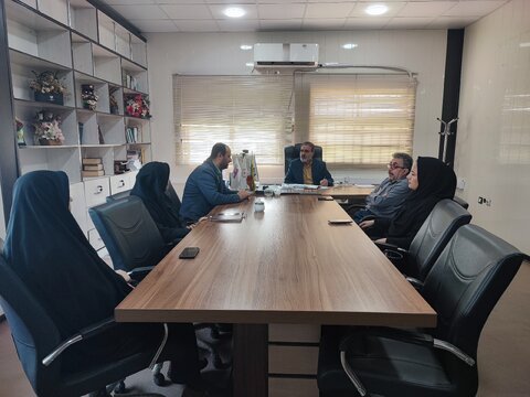 نشست مشترک بهزیستی دزفول با علوم پزشکی و بیمه سلامت برای رفع مشکلات درمانی و توانبخشی افراد دارای معلولیت