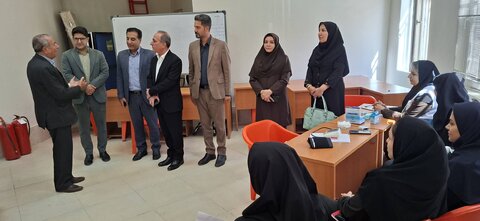 مدیرکل بهزیستی کهگیلویه و بویراحمد تأکید کرد: سالمندان؛ سرمایه‌های اجتماعی محله‌محور/ ضرورت مناسب‌سازی اماکن عمومی برای پیشکسوتان